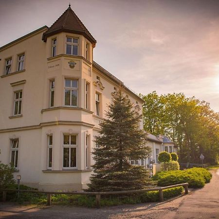 Hotel & Restaurant Waldschloesschen Kyritz Eksteriør billede