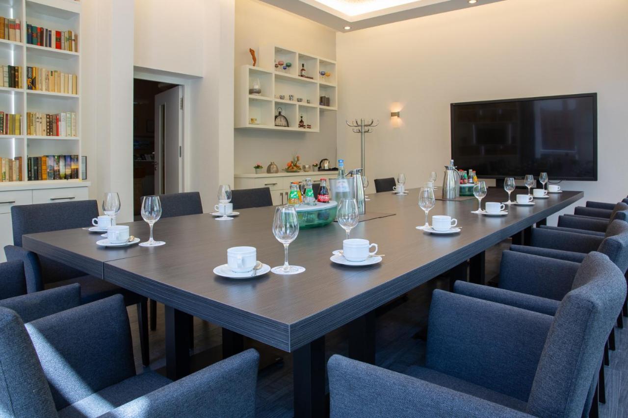 Hotel & Restaurant Waldschloesschen Kyritz Eksteriør billede