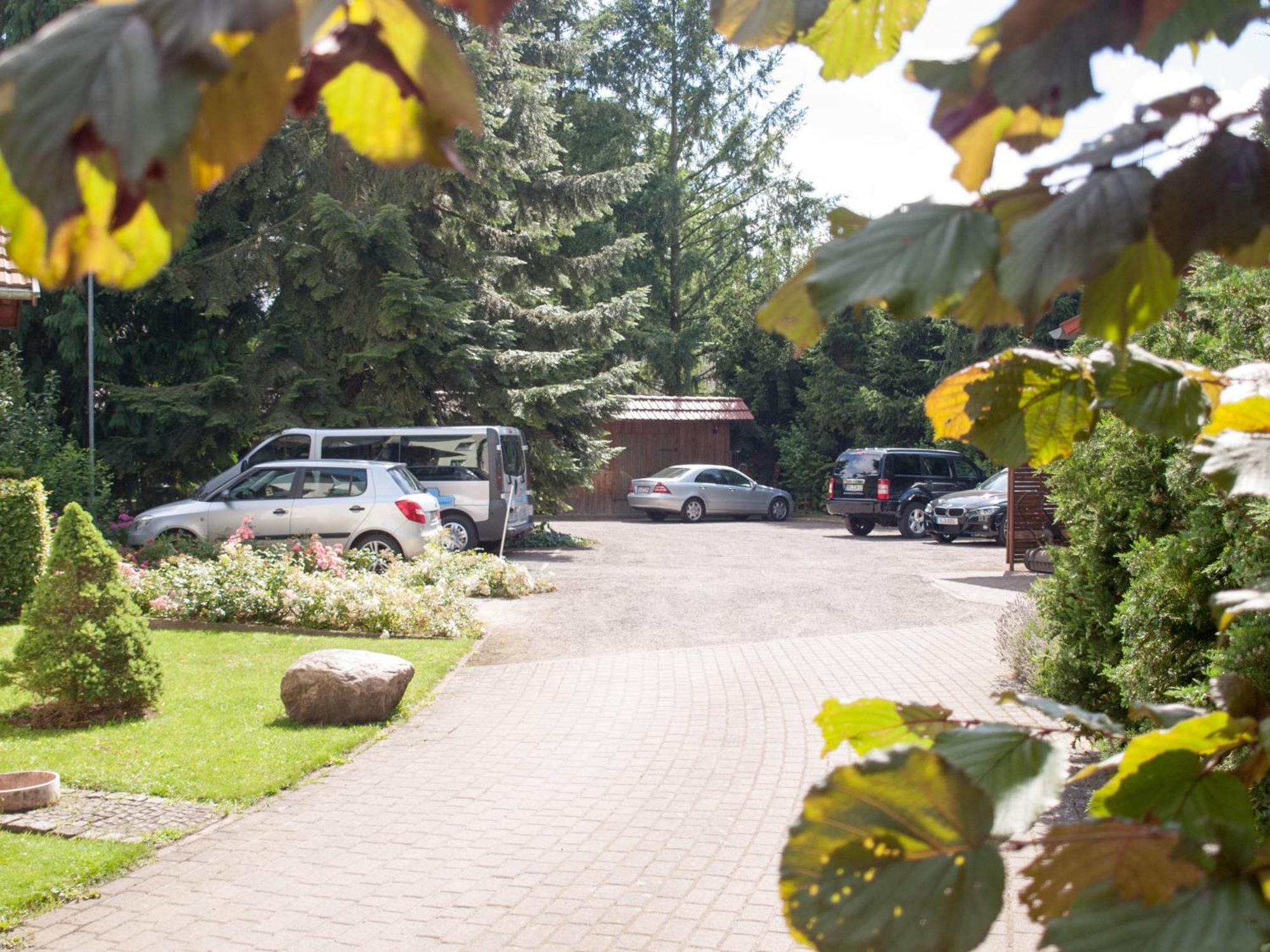 Hotel & Restaurant Waldschloesschen Kyritz Eksteriør billede