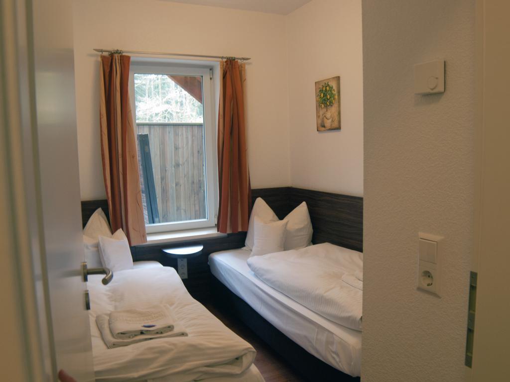 Hotel & Restaurant Waldschloesschen Kyritz Eksteriør billede