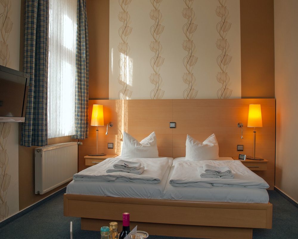 Hotel & Restaurant Waldschloesschen Kyritz Eksteriør billede